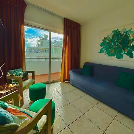 Carisa For * Larnaka