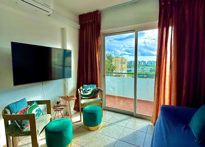 Carisa For * Larnaka